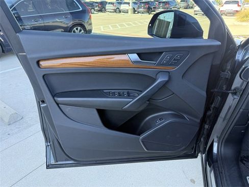 Used 2023 Audi Q5 2.0T Premium image 17