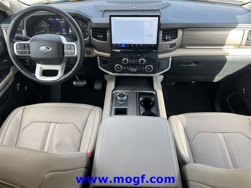Used 2024 Ford Expedition Max Limited image 5