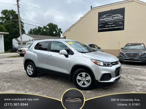 Used 2021 Chevrolet Trax LS w/ Tint and Cruise Package FWD image 1
