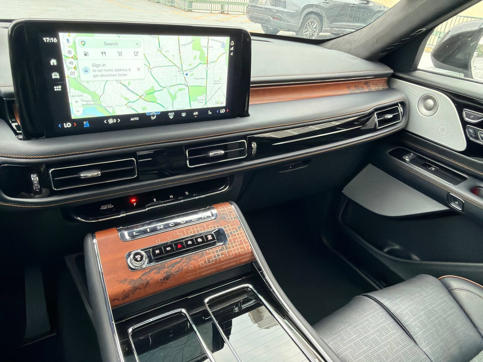 New 2027 Lincoln Aviator Black Label w/ Black Label Special Edition AWD/4WD image 27