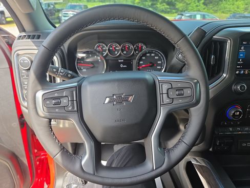Used 2022 Chevrolet Silverado 2500 LTZ w/ LTZ Plus Package AWD/4WD image 14