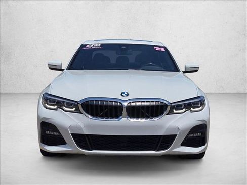Used 2022 BMW 330i Sedan w/ M Sport Package RWD image 2