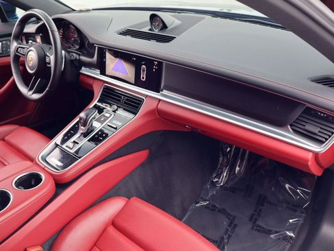 Certified 2023 Porsche Panamera 4 AWD/4WD image 25