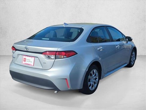 Certified 2025 Toyota Corolla LE image 5