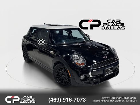 Used 2018 MINI Cooper S FWD image 1