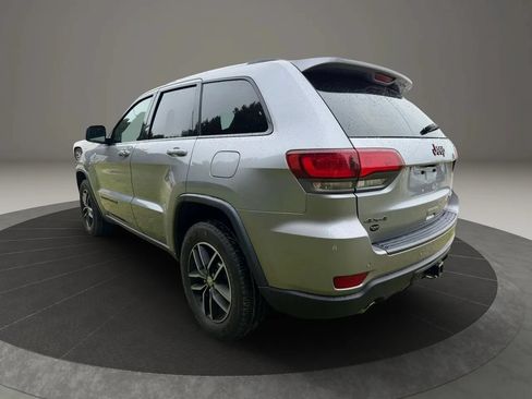 Used 2017 Jeep Grand Cherokee Trailhawk AWD/4WD image 3