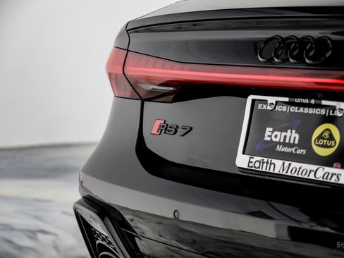 Used 2024 Audi RS 7 Performance AWD/4WD image 15