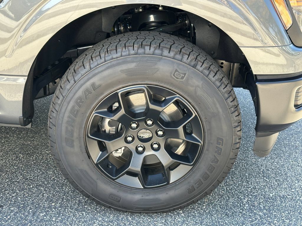 New 2026 Ford F150 STX w/ Equipment Group 201A FX4 AWD/4WD image 15