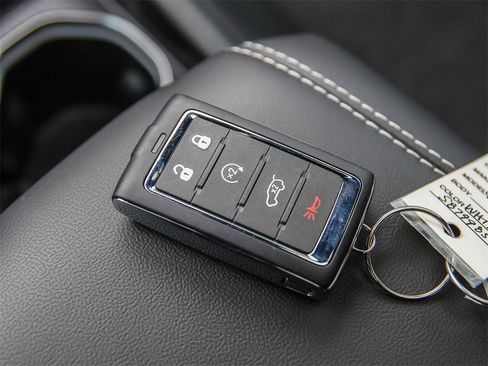 New 2025 Jeep Grand Cherokee L Altitude image 37