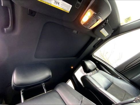 Used 2019 Jeep Grand Cherokee Altitude image 10