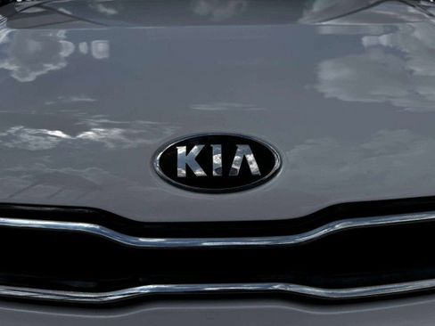 Used 2018 Kia Soul + image 13