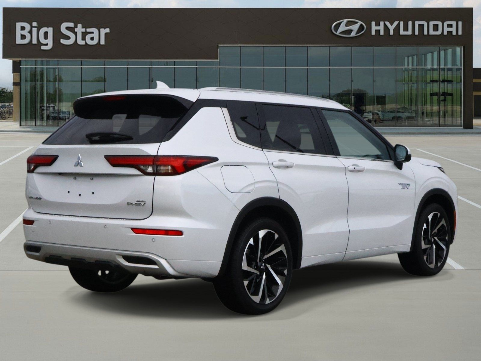 Used 2025 Mitsubishi Outlander SEL AWD/4WD image 4