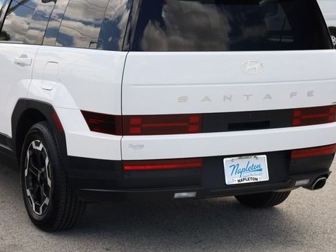Used 2025 Hyundai Santa Fe SEL AWD/4WD image 8