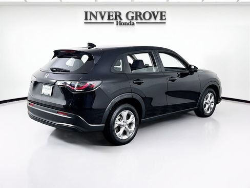 Certified 2023 Honda HR-V LX image 5