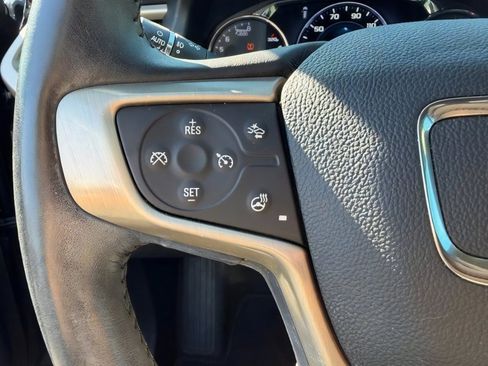 Used 2017 GMC Acadia Denali w/ Technology Package FWD image 23