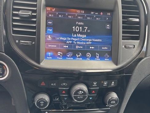 Used 2013 Chrysler 300 S w/ Luxury Group image 15