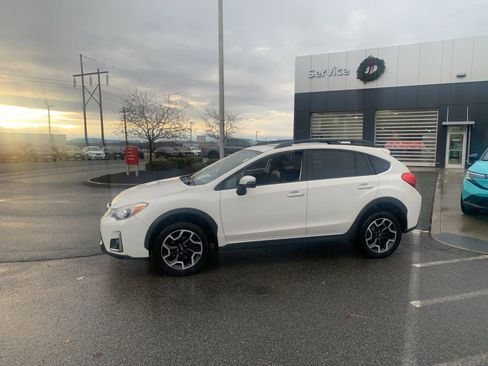 Used 2016 Subaru Crosstrek 2.0i Limited image 4