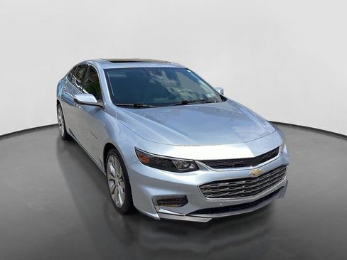 Used 2017 Chevrolet Malibu Premier w/ Premier Sun and Wheel Package FWD image 3