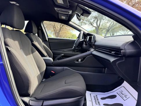 Used 2025 Hyundai Elantra Sport w/ Cargo Package image 31