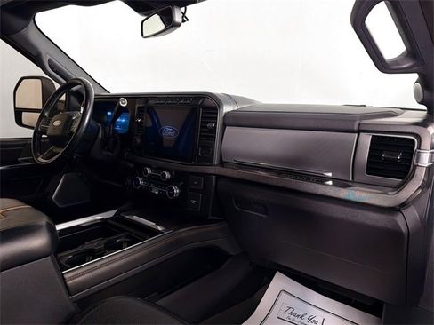 Used 2024 Ford F250 Platinum image 27