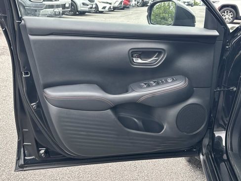 Used 2025 Honda HR-V Sport image 17