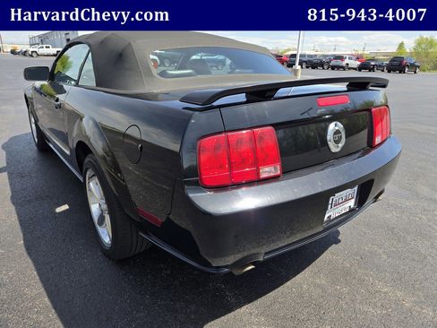Used 2006 Ford Mustang GT RWD image 6