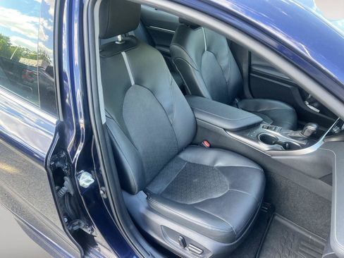 Used 2022 Toyota Camry XSE FWD image 40