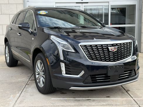 Used 2022 Cadillac XT5 Premium Luxury w/ Technology Package AWD/4WD image 2