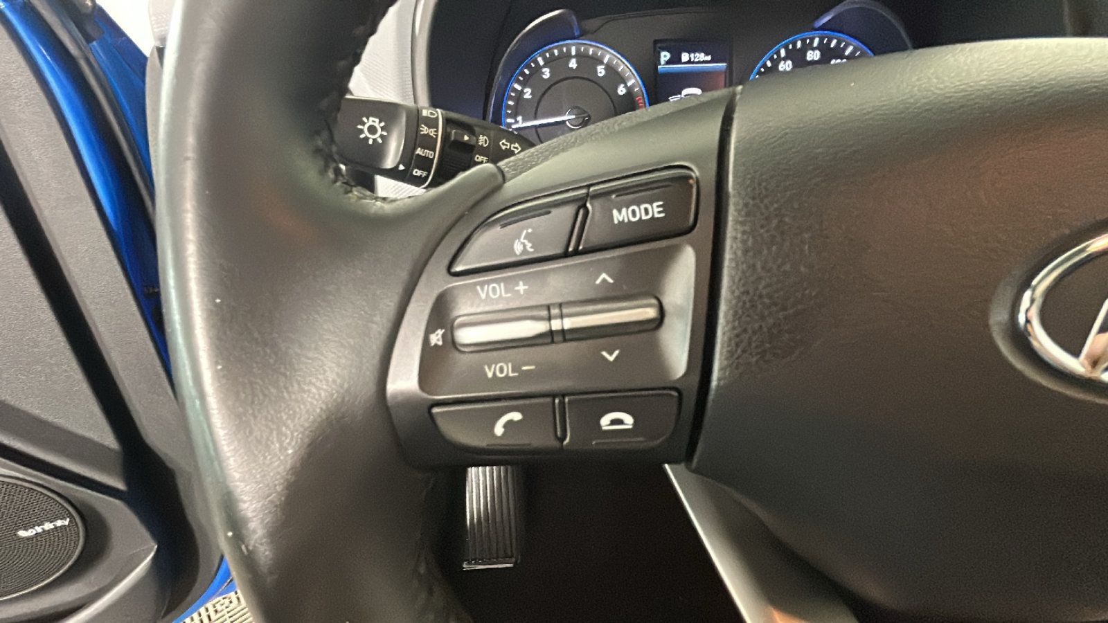 Used 2021 Hyundai Kona Limited AWD/4WD image 17