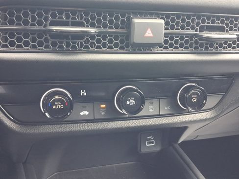 Used 2023 Honda HR-V LX image 17