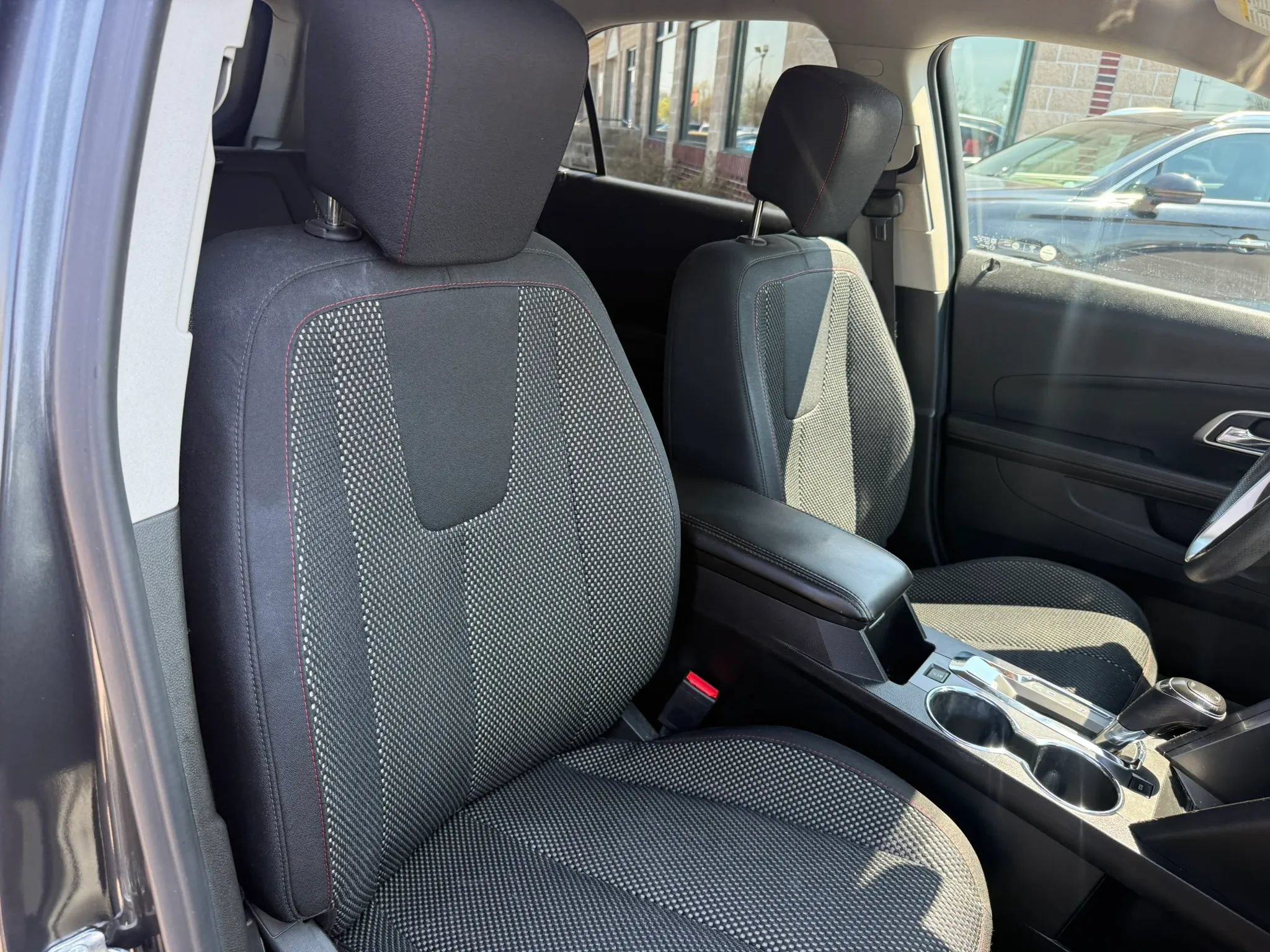 Used 2017 Chevrolet Equinox LT FWD image 27