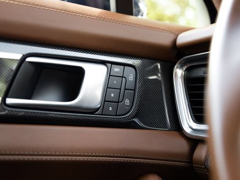 Certified 2022 Porsche Panamera Turbo S AWD/4WD image 18