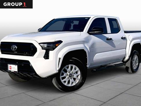 Used 2024 Toyota Tacoma SR image 1