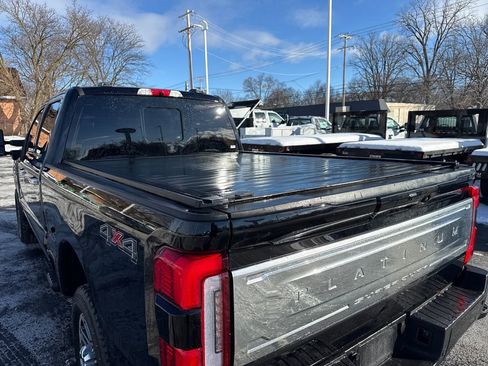 Used 2025 Ford F350 Platinum w/ Platinum Plus Package image 13