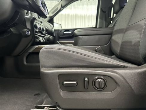 Used 2019 Chevrolet Silverado 1500 LT Trail Boss AWD/4WD image 16