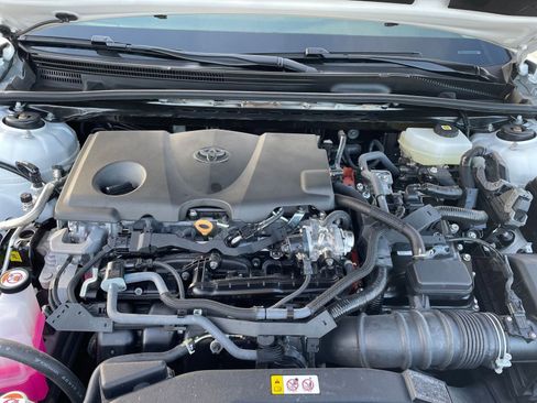 Used 2025 Toyota Camry LE image 32