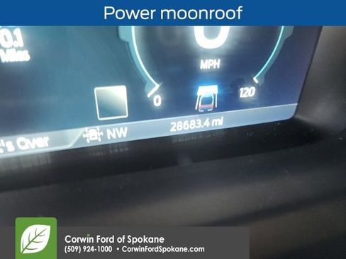 Used 2022 Ford F150 Lightning Platinum image 13