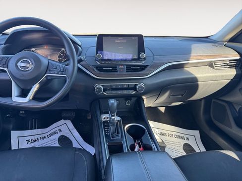 Used 2023 Nissan Altima 2.5 SV image 10