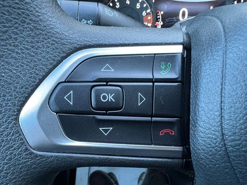 Used 2024 Jeep Compass Sport image 35