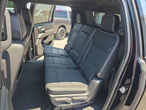 Used 2021 GMC Yukon XL SLT RWD image 16