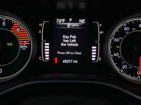 Used 2019 Jeep Cherokee Latitude Plus w/ Comfort/Convenience Group image 15