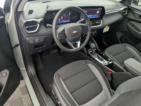 New 2026 Chevrolet TrailBlazer LT w/ Convenience Package image 2