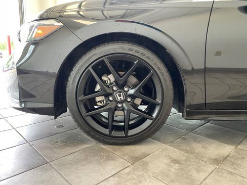 Used 2025 Honda Civic Sport image 15