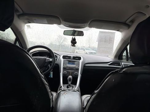 Used 2016 Ford Fusion SE image 17