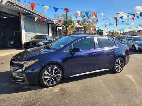 Used 2020 Toyota Corolla SE image 2