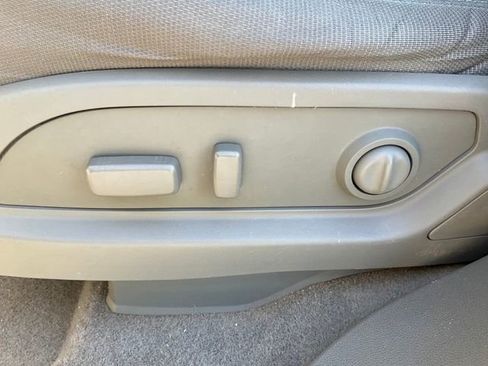 Used 2015 Chevrolet Traverse LT image 6