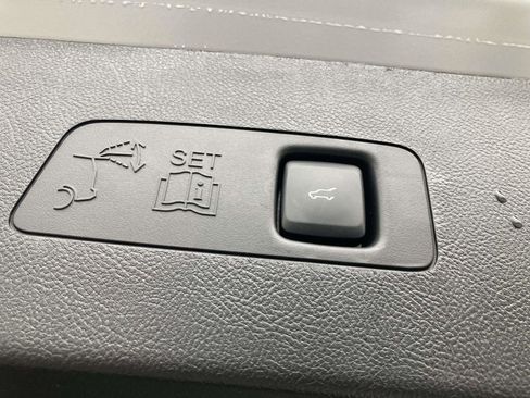 New 2026 Lincoln Corsair Premiere image 16