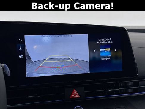 New 2025 Hyundai Elantra SEL image 23