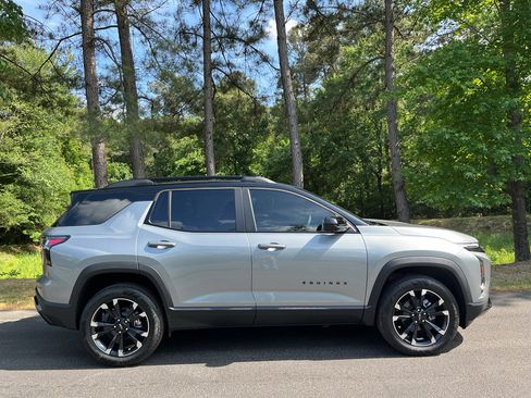 New 2026 Chevrolet Equinox RS FWD image 12