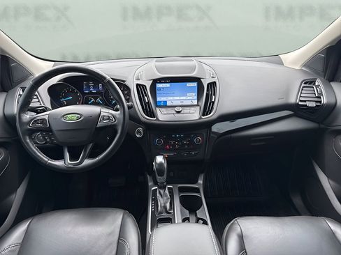 Used 2019 Ford Escape SE image 12